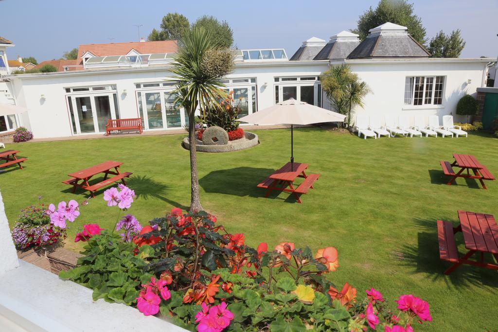 Beausite Hotel Grouville Экстерьер фото