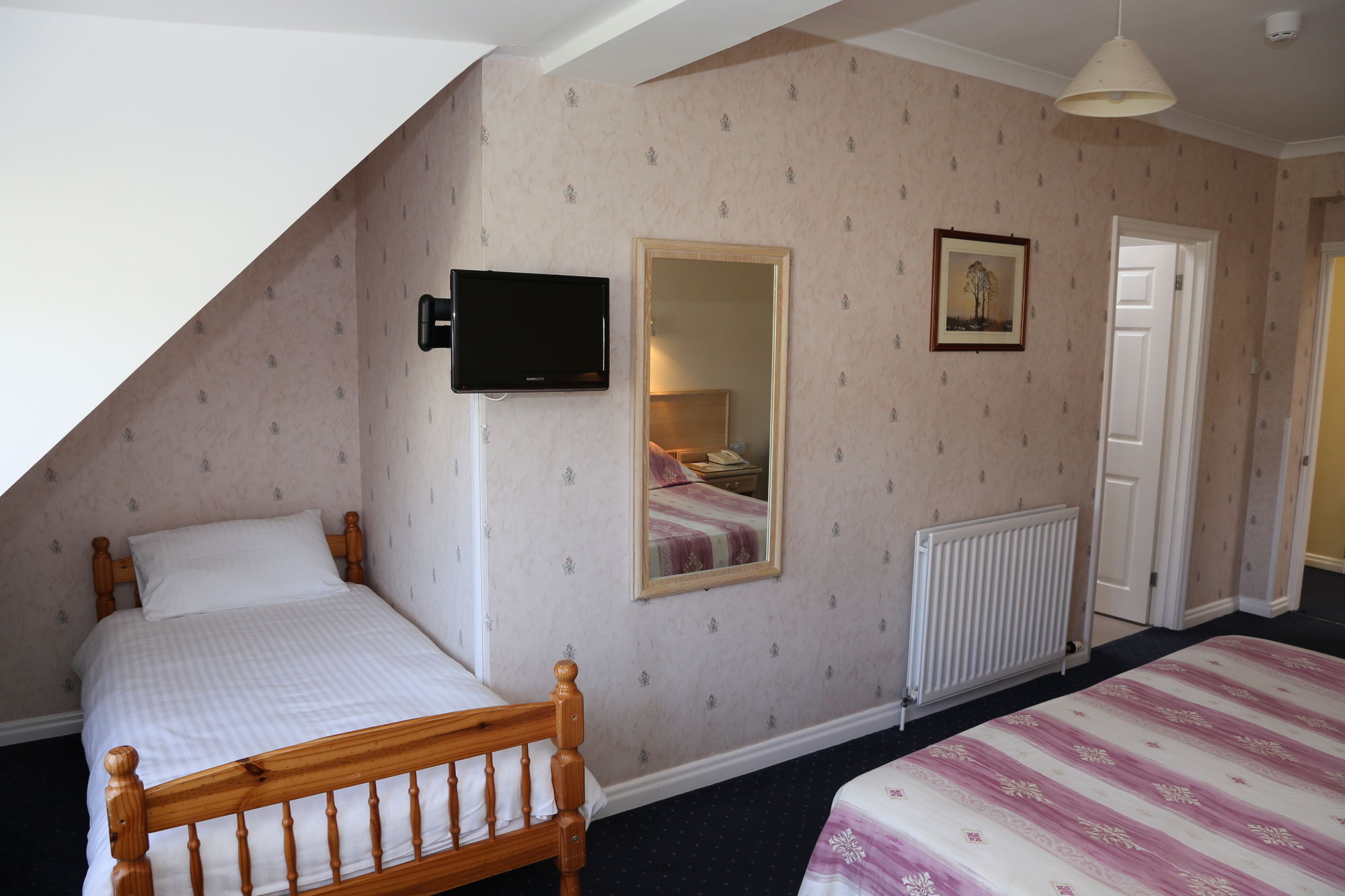 Beausite Hotel Grouville Экстерьер фото